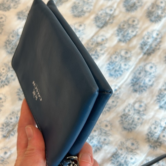 Coach blue wristlet - double zip - Picture 8 of 8